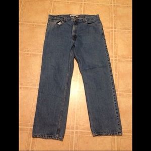 Levi’s 505 Regular Fit denim jeans size 40x32.